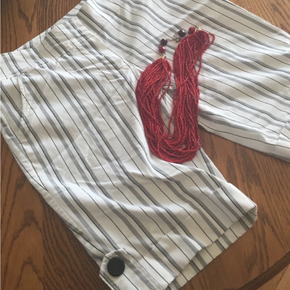 Bisou Bisou dressy shorts